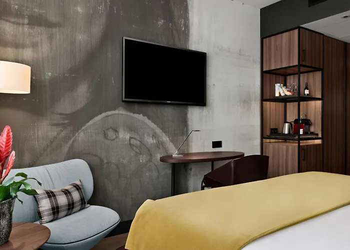 Hotel Nh Collection Flower Market