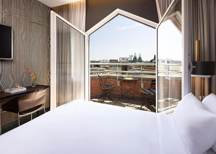 Nh Collection Flower Market 4*