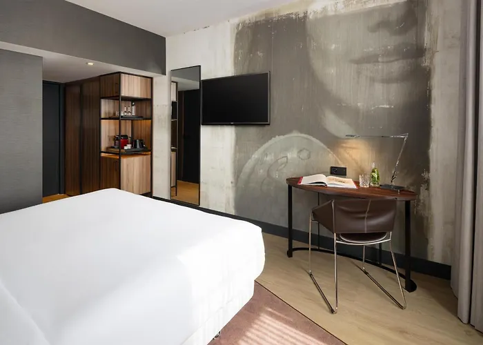 Hotel Nh Collection Flower Market Amsterdam