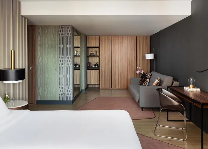 Nh Collection Flower Market