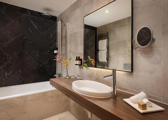 Nh Collection Flower Market