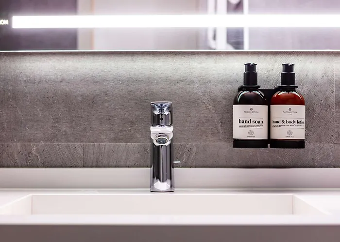 Nh Collection Flower Market