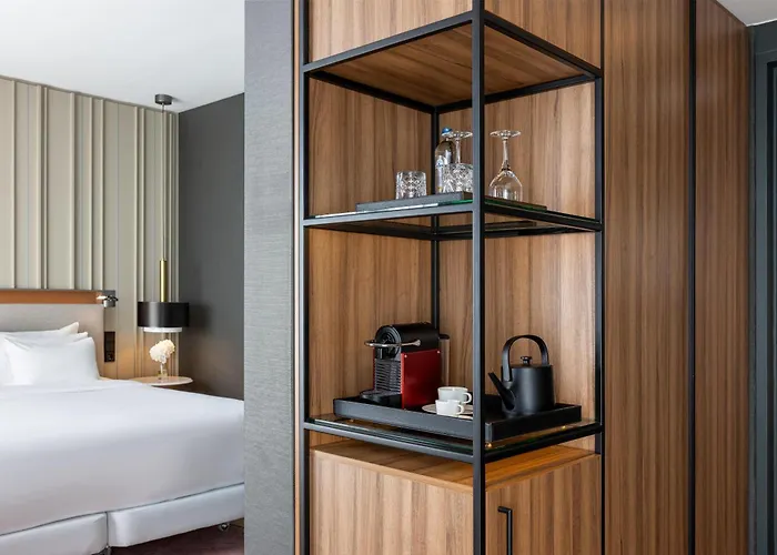 Hotel Nh Collection Flower Market 4*