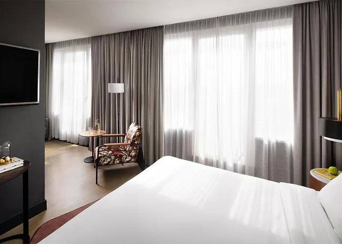 Nh Collection Flower Market Hotel