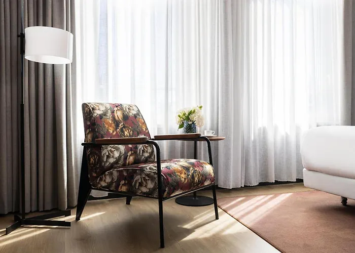 Nh Collection Flower Market 4*